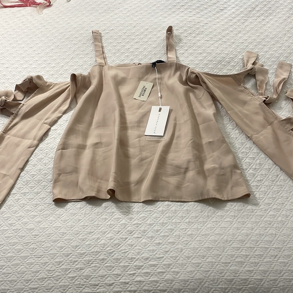 Forever 21 endless rose boutique F21 off shoulder bows beige dusty rose blouse s